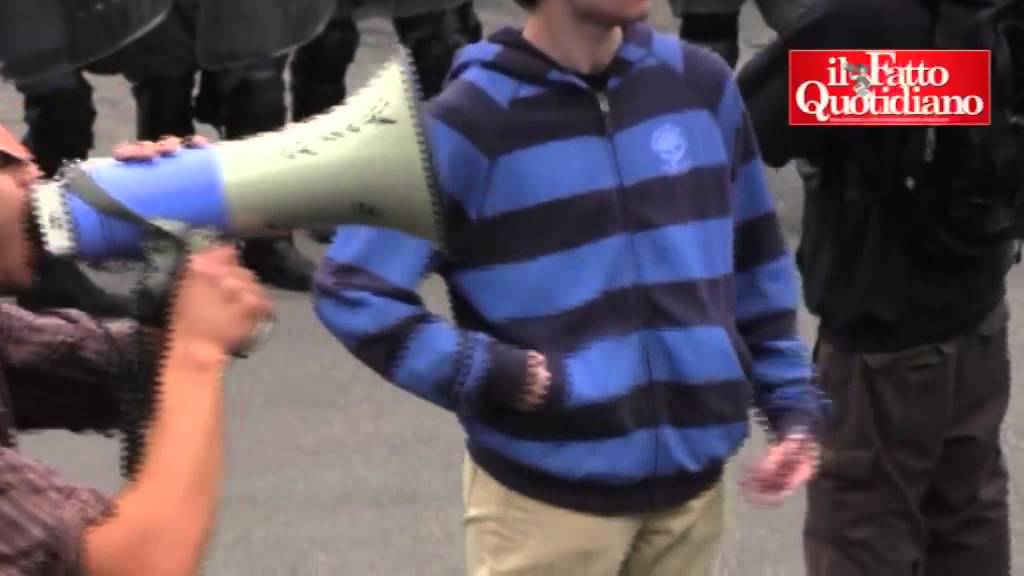 Manifestazioni scuola, a Milano studenti occupano Provveditorato