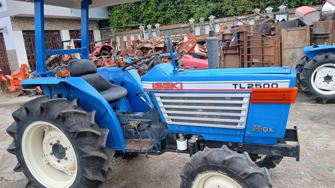 ISEKI TL2500 có mái che/ cơ / đẹp LH 0916558106
