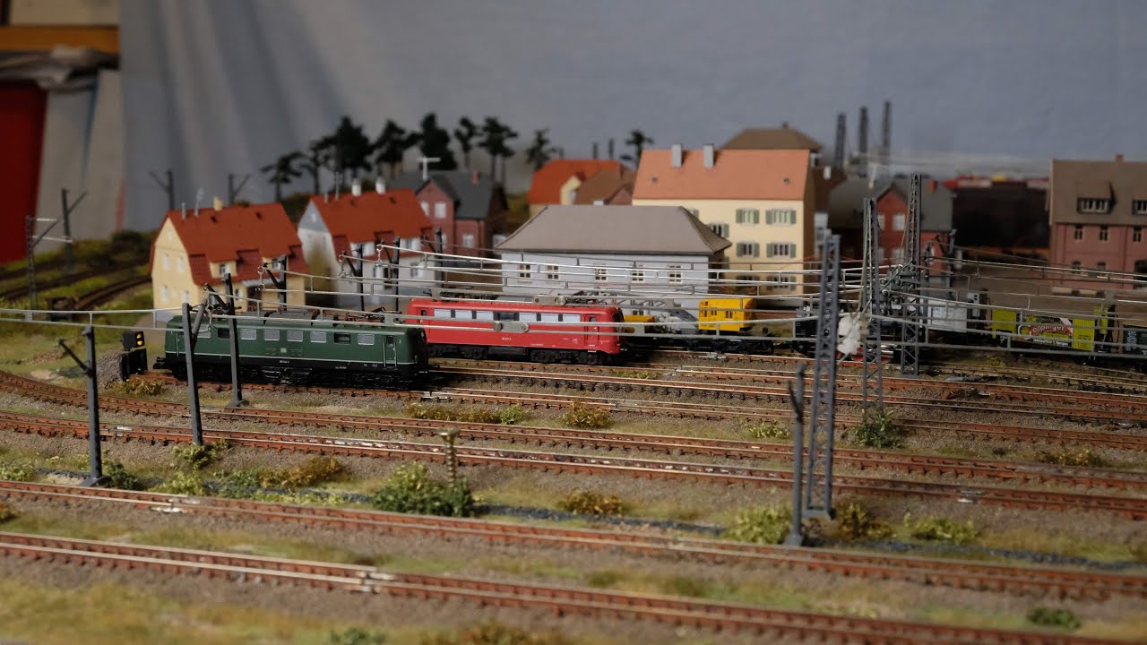 Folge 8: Es werde grün! Endlich begrase ich die ersten Flächen! Die Anlage verwandelt sich.