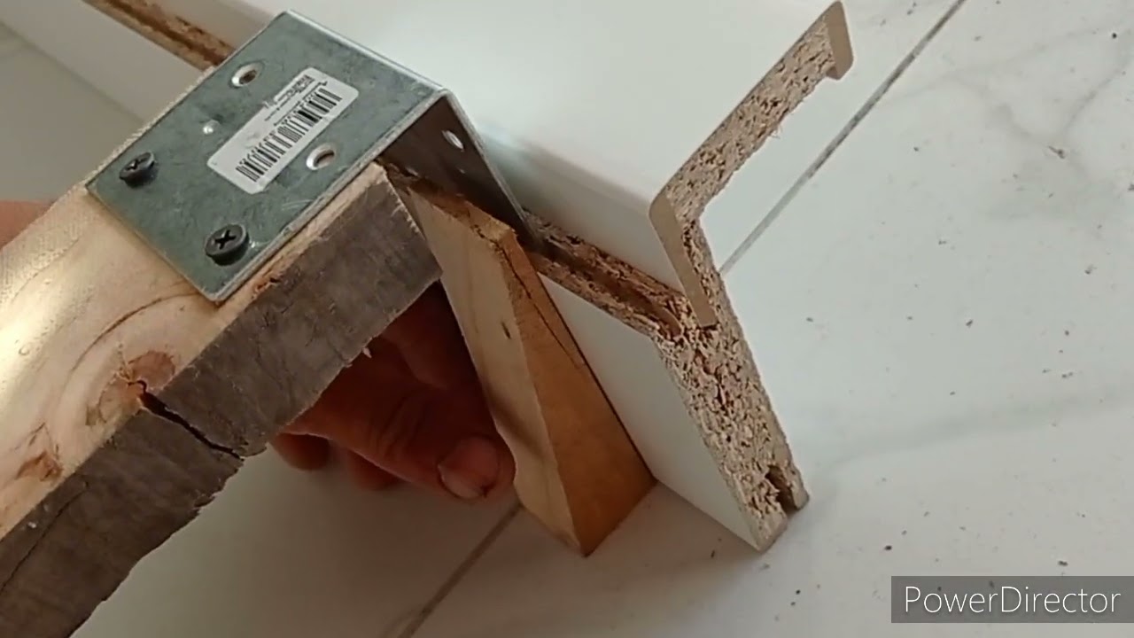 uchwyt do wstawiania futryny , ościeżnicy opaskowej DIY