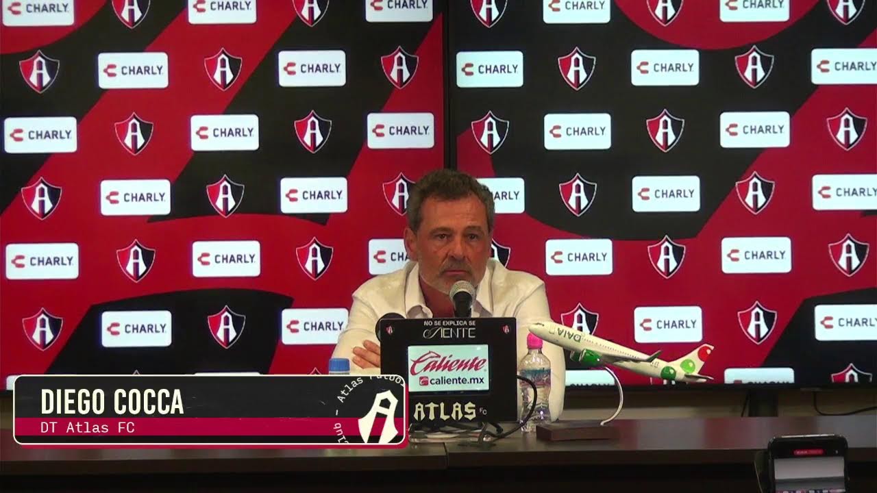 Conferencia de Prensa: Diego Cocca y Efraín Juárez