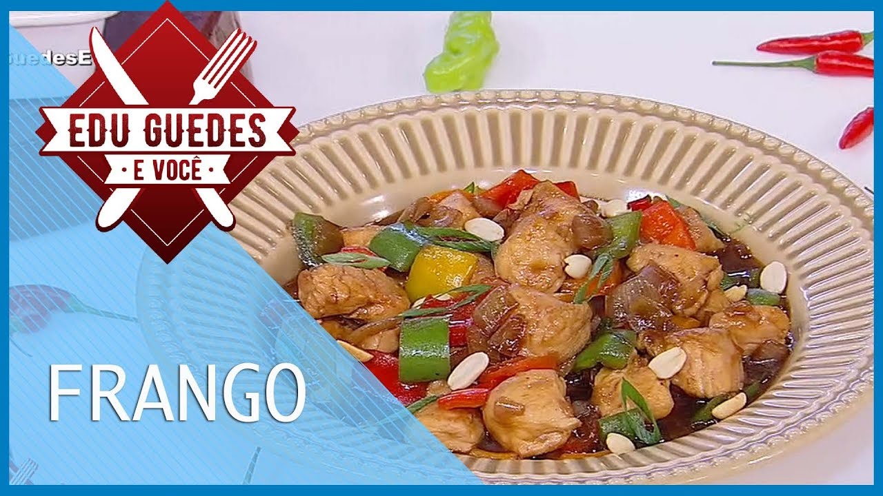 Edu Guedes ensina a preparar diversas receitas com frango
