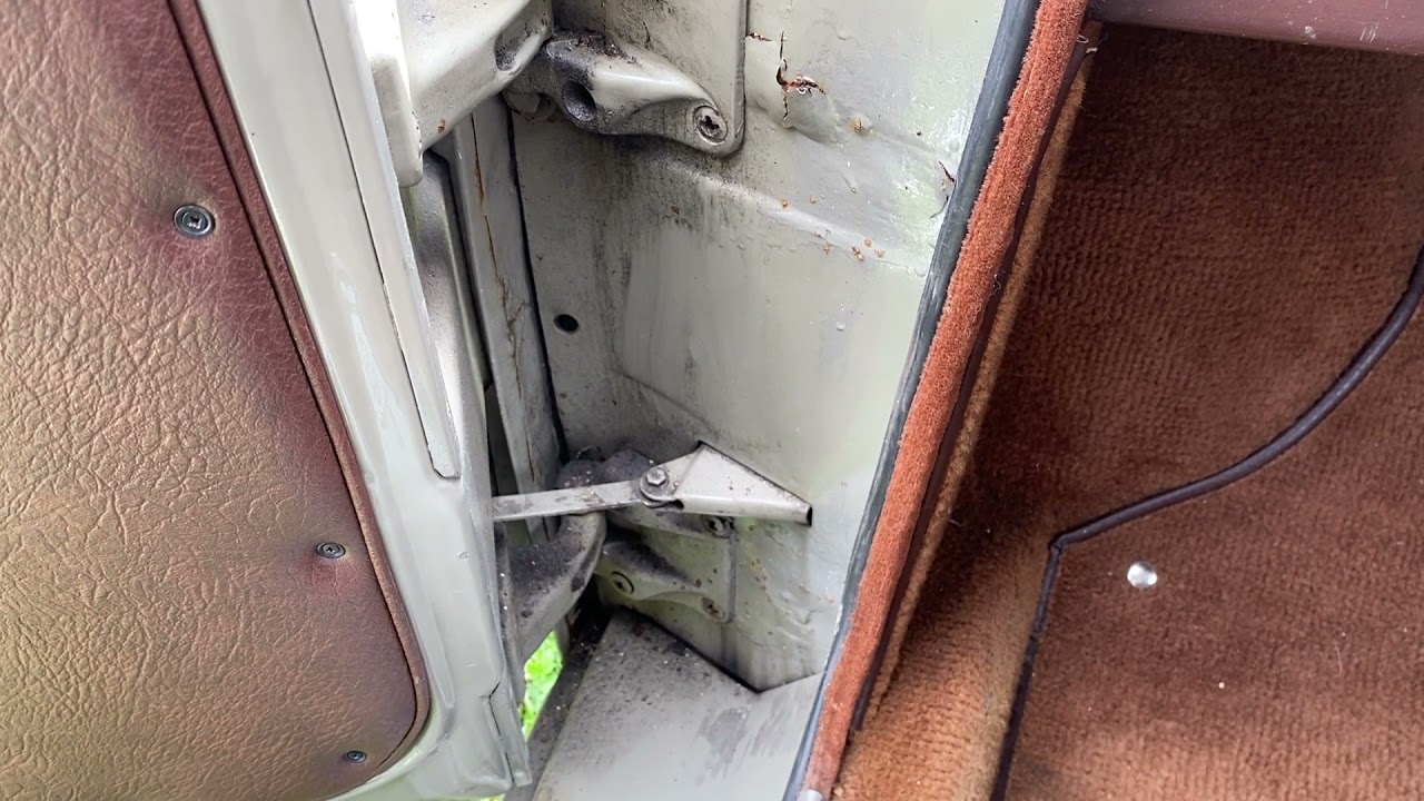 1952 Morris Oxford   Interior Review