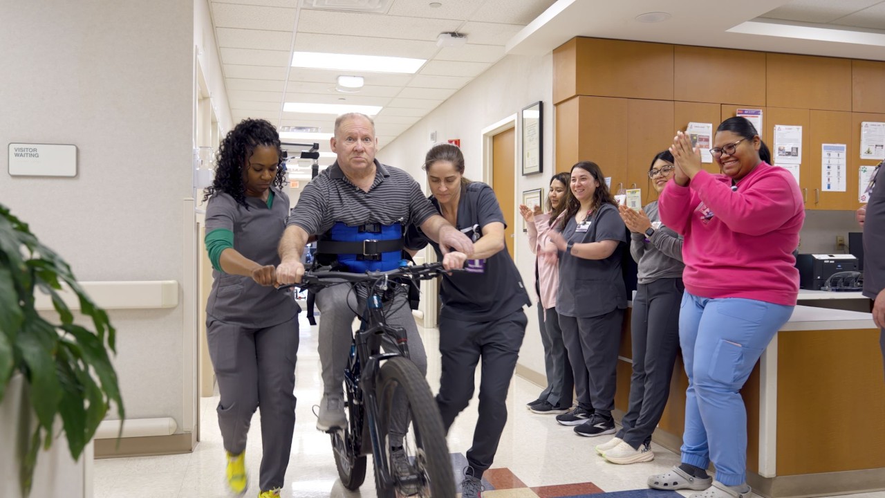 История Эверетта Инглиша: Восстановление независимости | Карьера | CHRISTUS Health