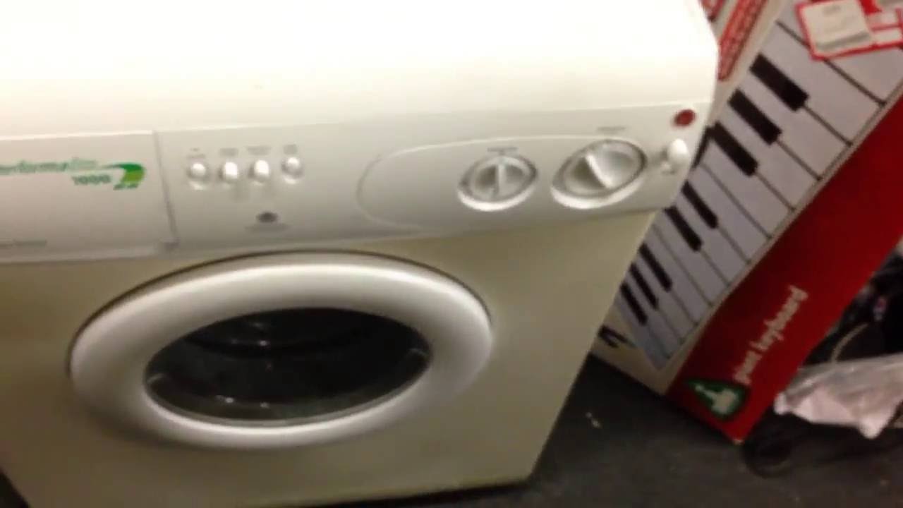 British Heart Foundation - Hoover Performa 1000 Eco AB100