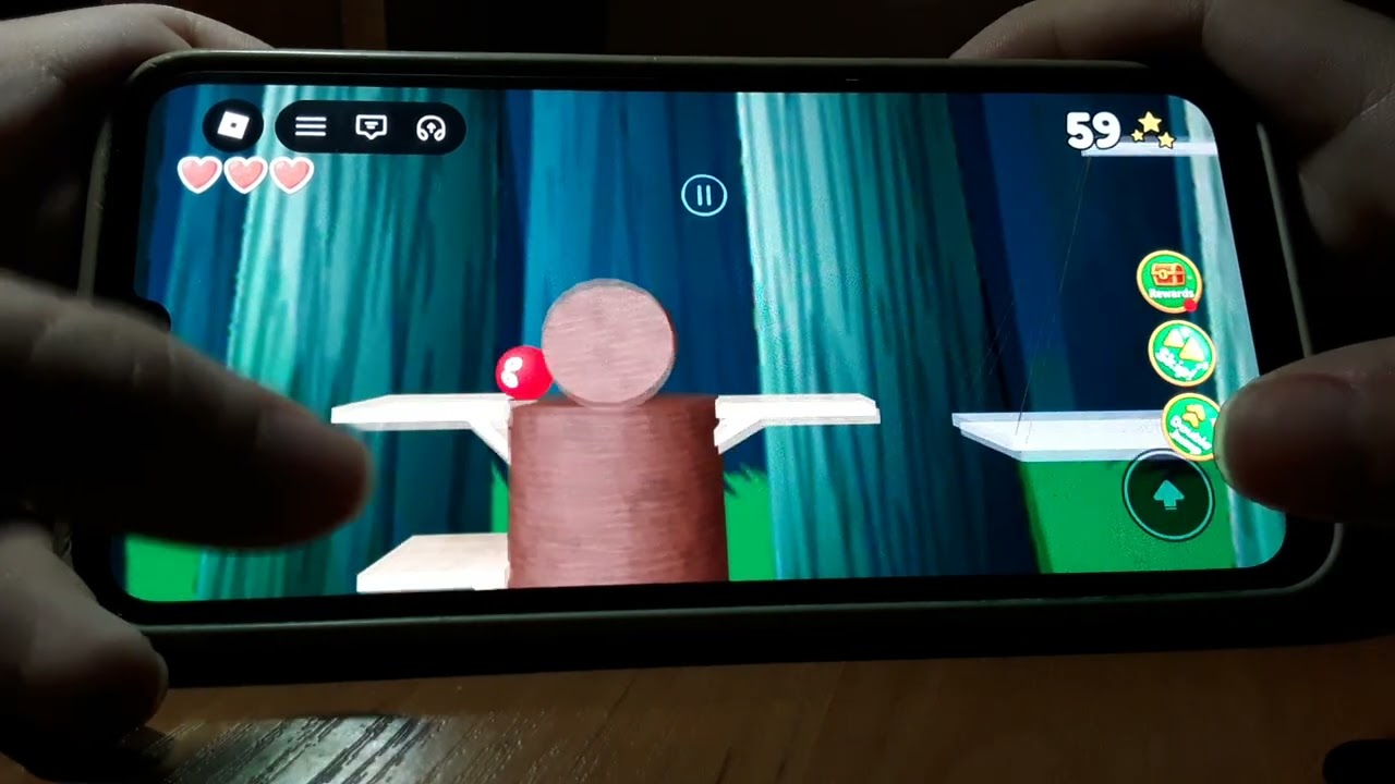 Играю в игру Roblox. Играю в разные игры.