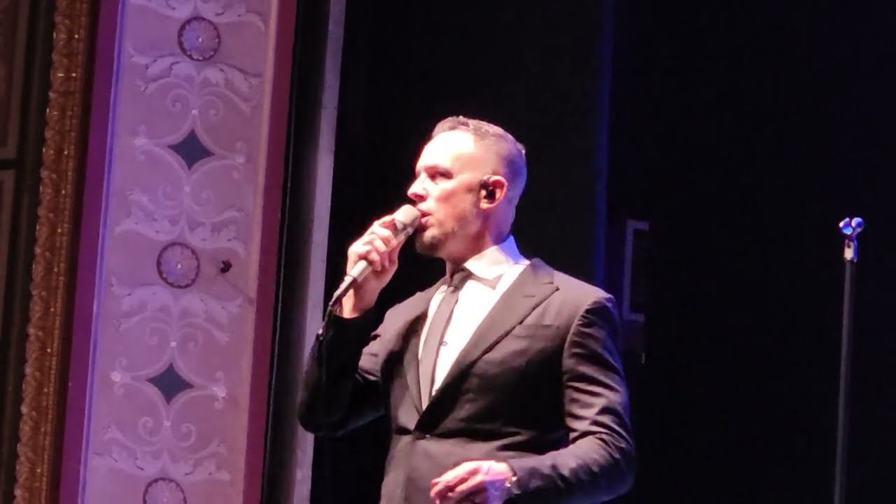 Mark Tremonti - Let It Snow! Let It Snow! Let It Snow! (Vaughn Monroe and His Orchestra) - Live