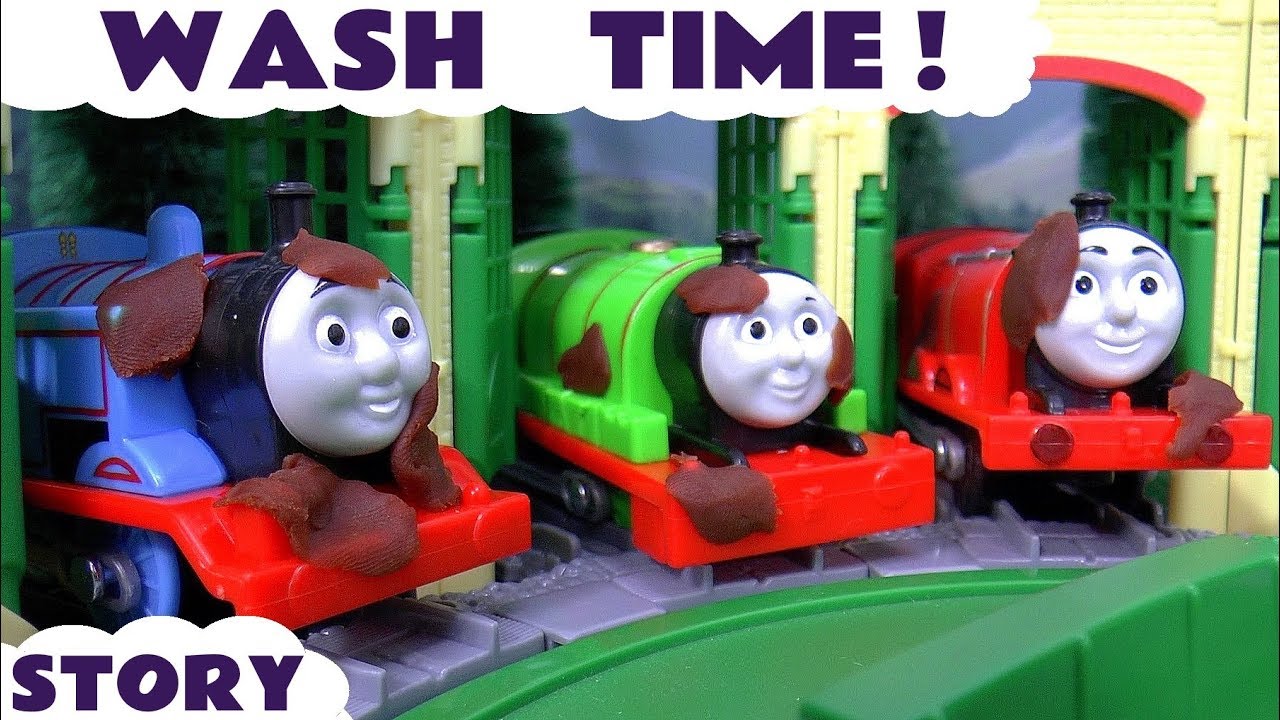 Thomas and Friends Toy Train Story with Tom Moss - Engine Wash Time