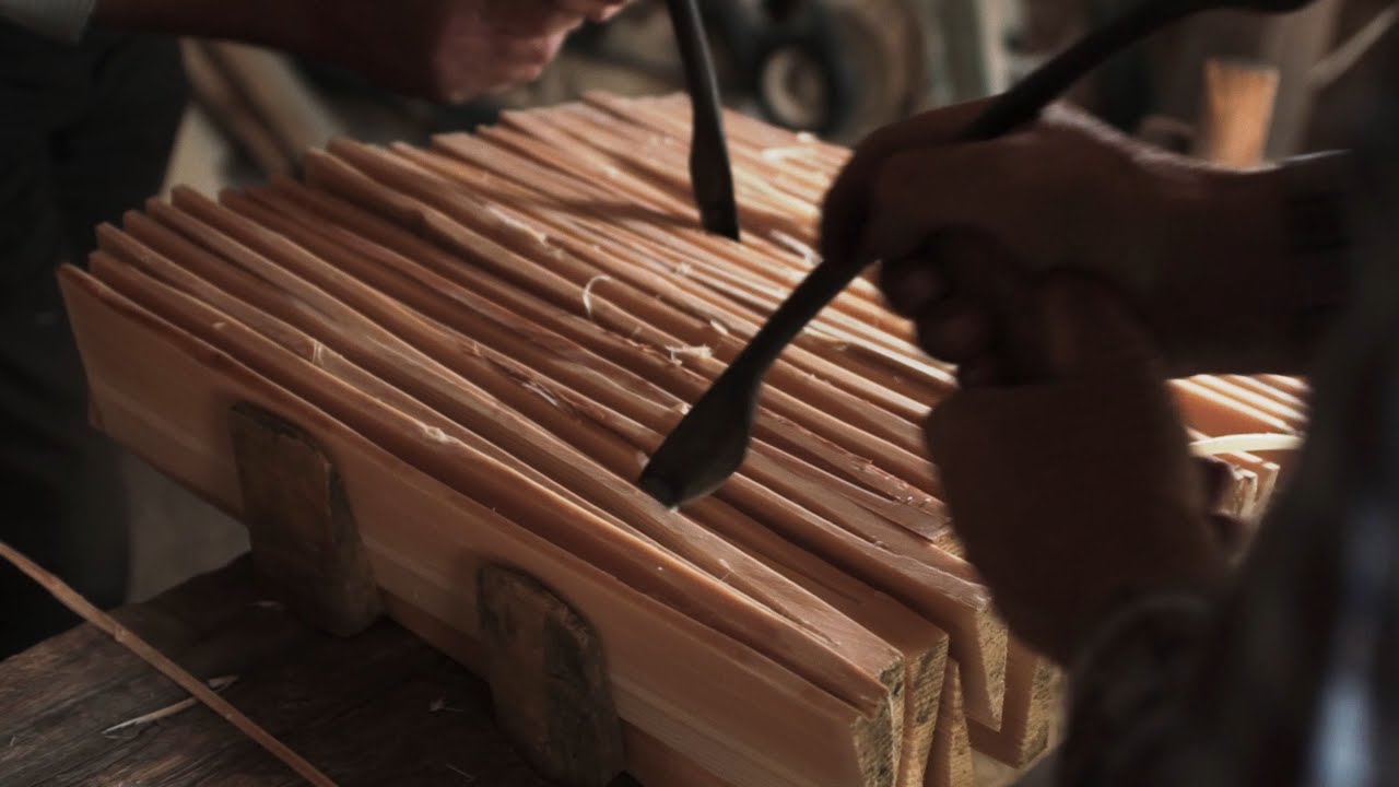 Zsindelykészítés | Nutschindel - Herstellung | Tongue and groove shingle production