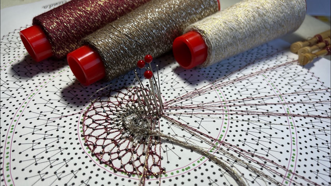Remate en espiral - Tapete de encaje de bolillos - Raquel M Adsuar Bolillotuber