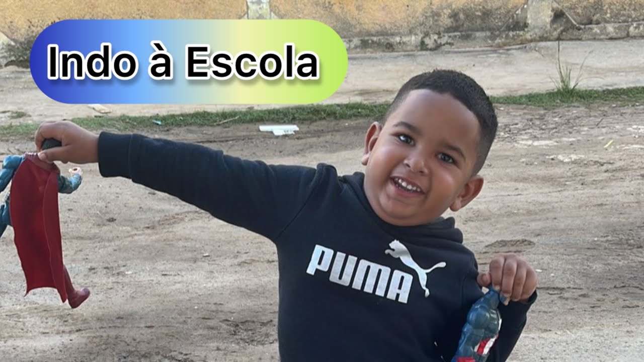 Kylian se arrumando para ir à Escola 🏫 