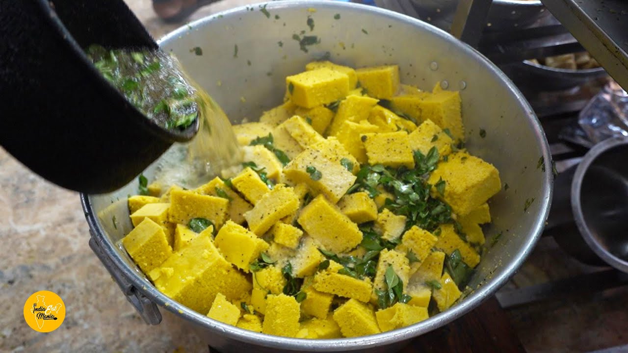 Surat Famous Rasawala Khaman Dhokla Rs. 20/- Only l Jalaram Khaman House l Gujarat Street Food