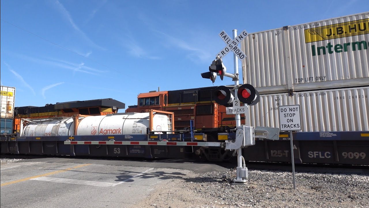 BNSF Intermodal Z-Trains Meet, Comanche Dr. Railroad Crossing, Bakersfield CA