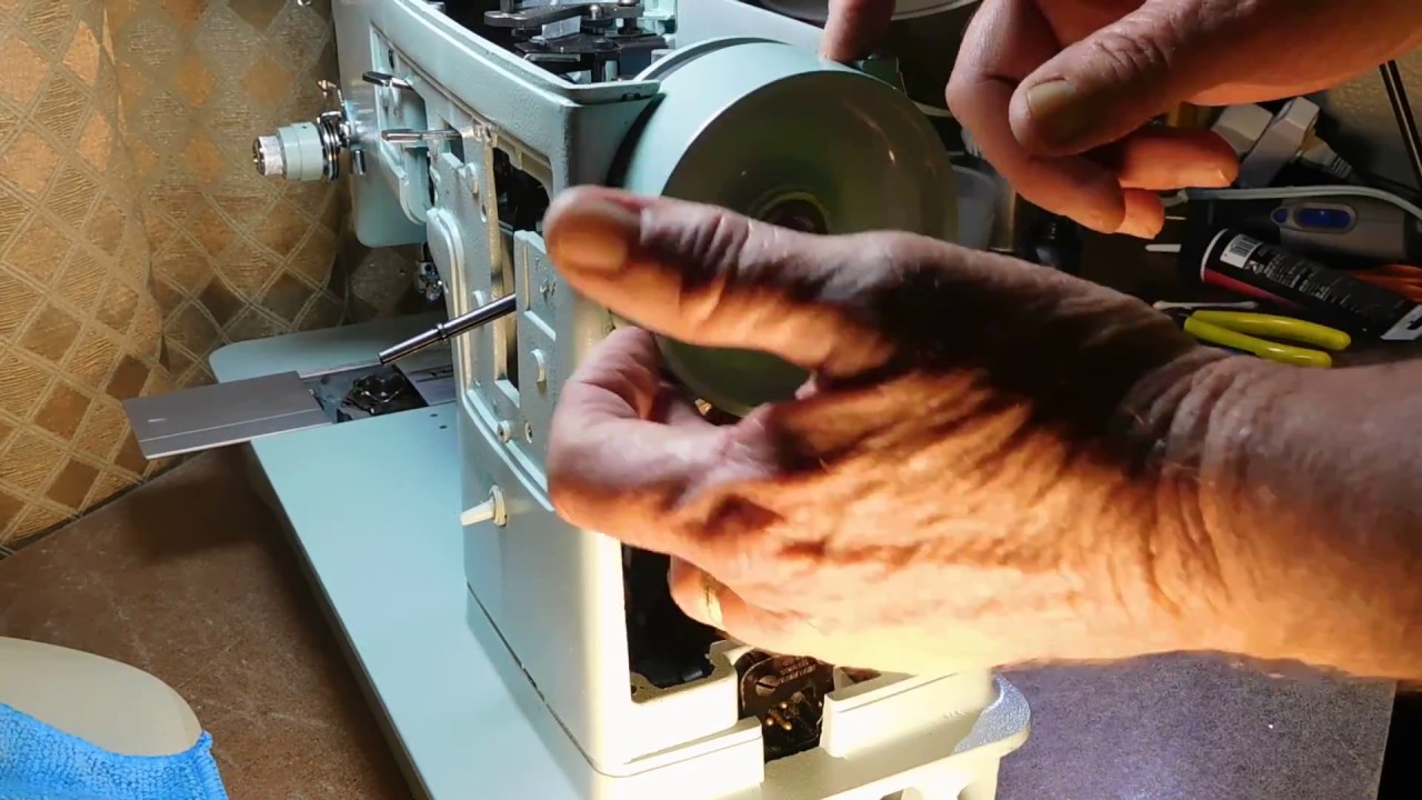 Step by Step Restoration of a Singer Model 337. A Series. Part 19: MOTOR BELT R&R / TENSION