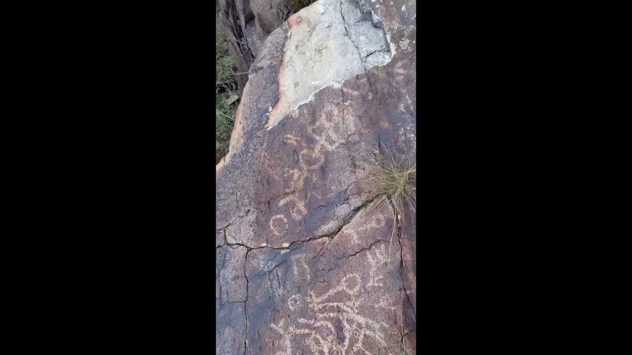 Hiking and finding Petroglyphs in the McDowell Mountains, Arizona