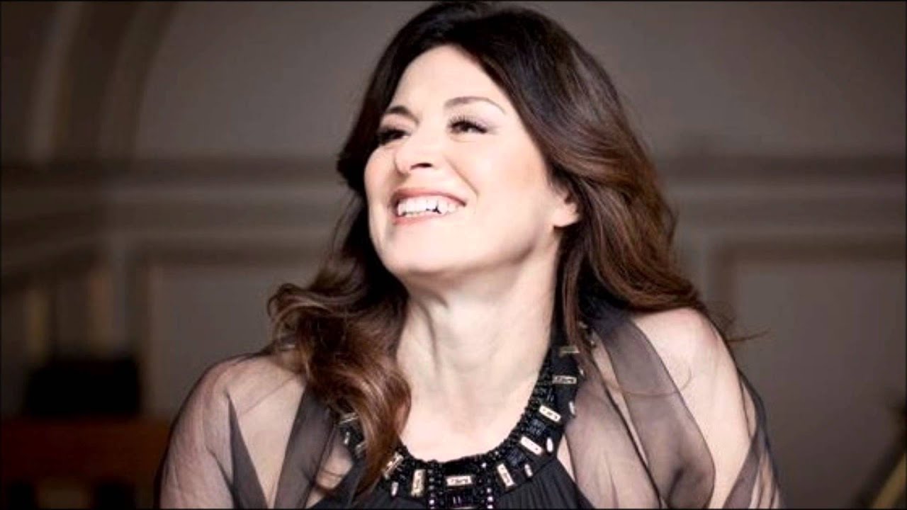 Anna Caterina Antonacci - O salutaris hostia - 