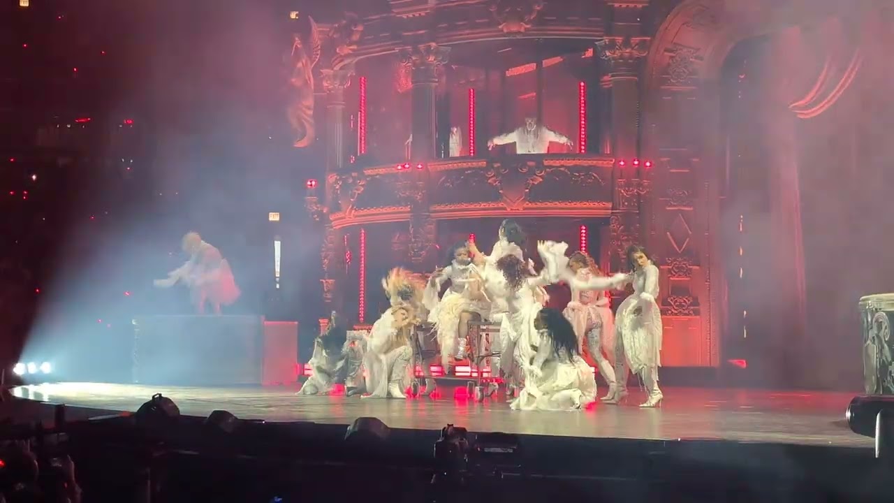 Bad Romance - Lady Gaga Live in Chicago 2025