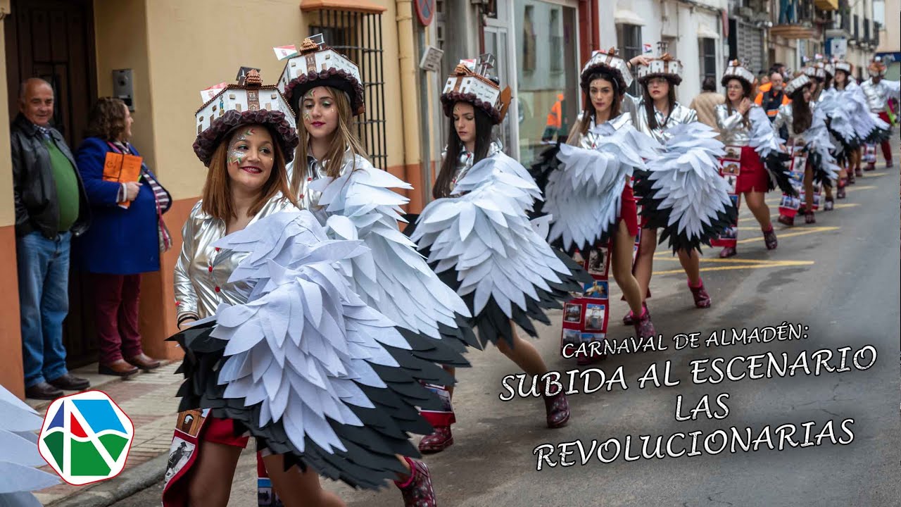 Subida al escenario Las Revolucionarias