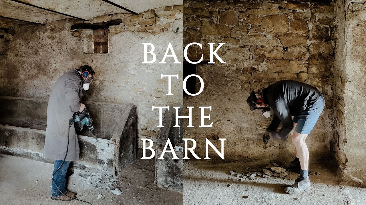 #30 Supporting a vault, stripping cement & cleaning the attic - Stone house renovation in Italy