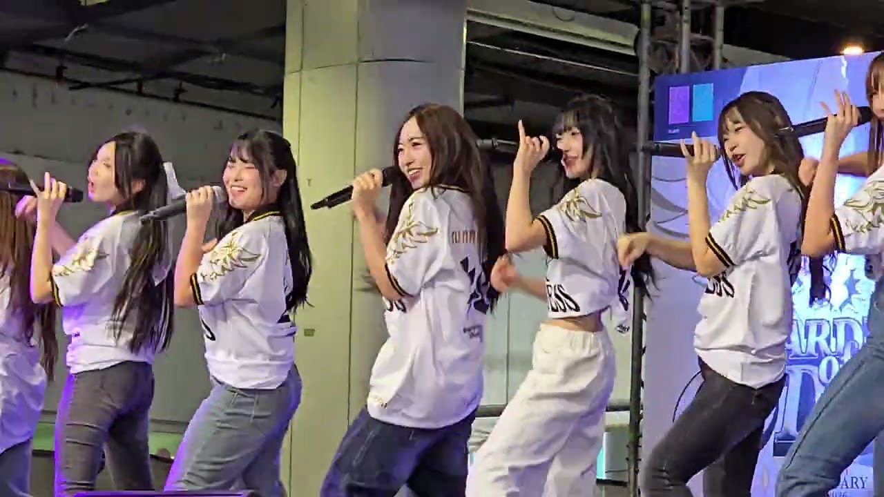 [Runma CGM48] Fancam - Maeshika Mukanee สุดเส้นทาง @ mbk งานกีฬาสีวันเด็ก [2026-01-11]