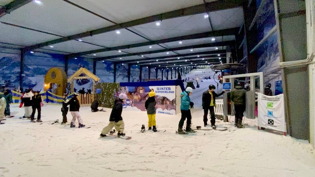 Auckland Snowboarding - Snowplanet Indoor Snowcenter 奧克蘭 室內滑雪中心 單板滑雪 | Hung Out Exploring