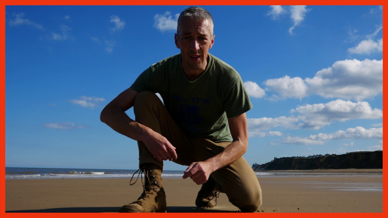 CROMER LIFEBOAT RETURNS FROM A SHOUT.