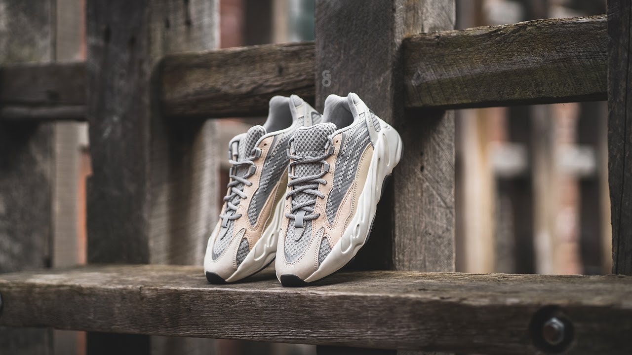 Adidas Yeezy Boost 700 V2 
