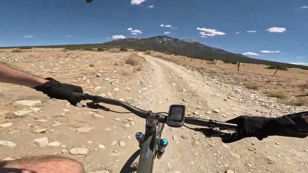 Great Sand Dunes 🌌 4x4ing & camping - Medano Pass