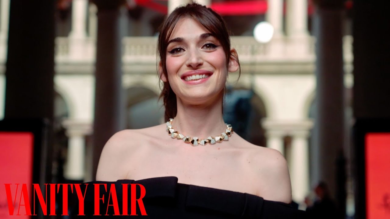 Pilar Fogliati si prepara per l’evento di Alta Gioielleria di Pomellato | Vanity Fair Italia