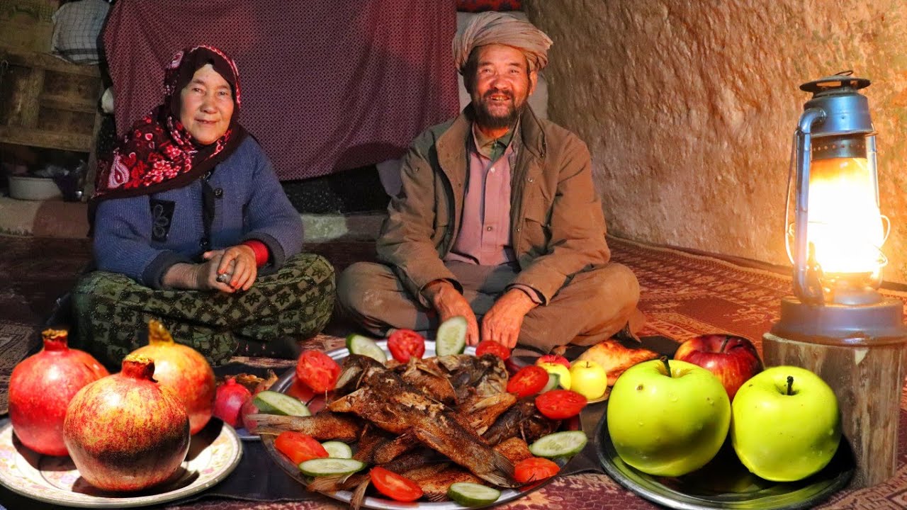 Lifestyle of a loving elderly couple in a cave:Delicious fish Recipe|Village life Afghanistan