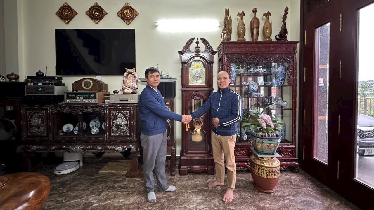 Tiếp tục lắpđặt cây ĐH Phiên Bản Tổng Thống Mỹ Howard Miller 610-651 tại Phố Nam Dư Hoàng Mai Hà Nội