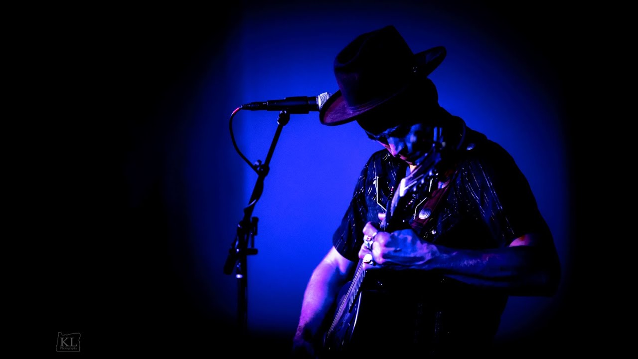 Jason Dea West & the Siskiyou Crest - Lone Wolf (LIVE in Portland)