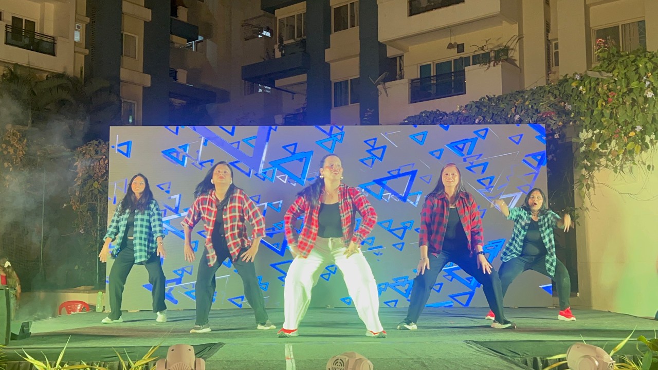Govinda Theme - Khushboo's Gang