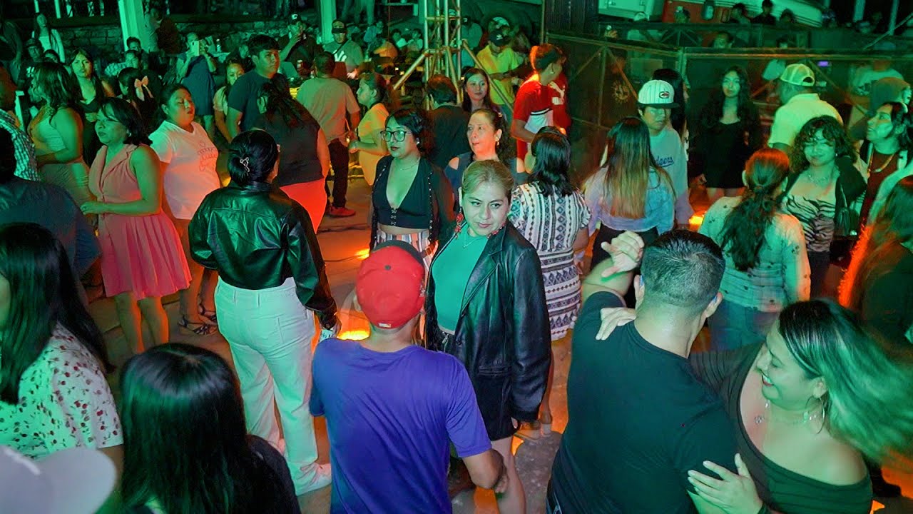 LA SENSACION DEL MOMENTO // A PURO TAMBORAZOS SONID EL MIXTEKITO Y SUS CHILENAS AL RITMO DE LA BANDA