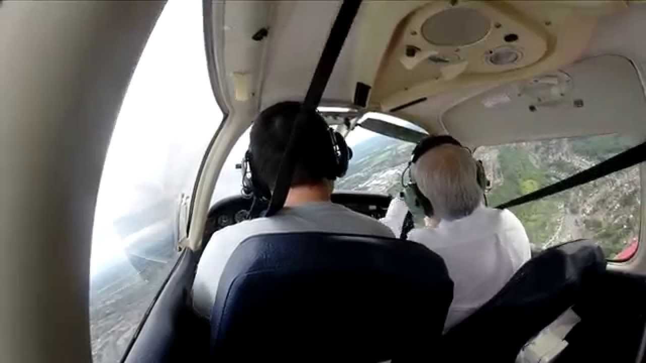 From Handheld Ham to Air Band Radio - HR pilots a PA28 Piper Warrior