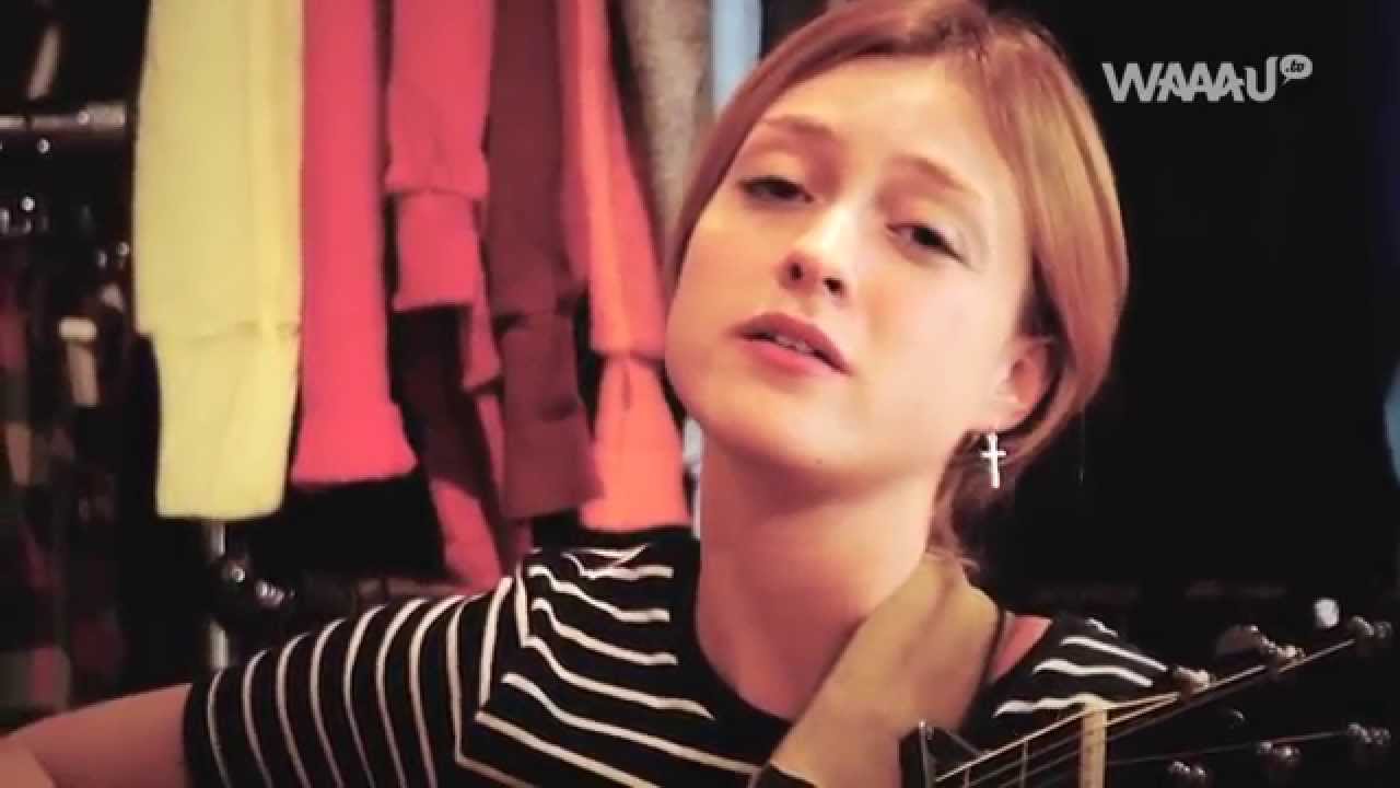 Russian Red - Everyday Everynight - WaaauTV