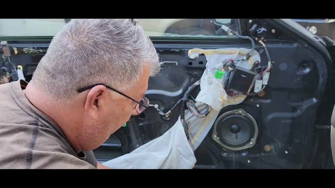 2003 Acura CL-S Door Panel and window Regulator