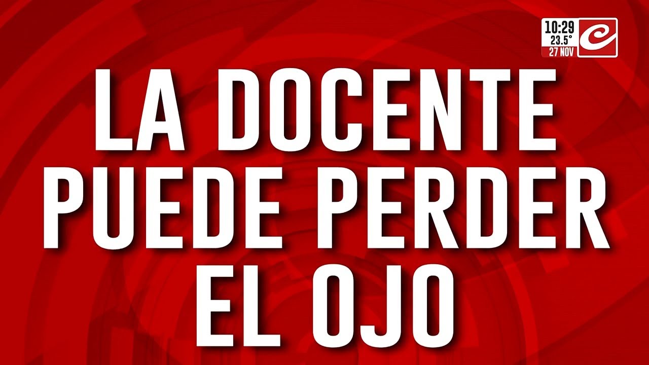 Madre de alumno agredió brutalmente a una maestra a la salida del colegio