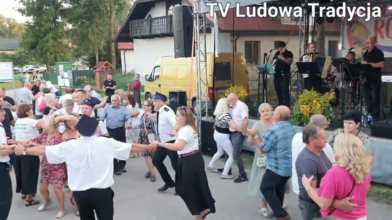  ALEŻ WSPANIALE BAWI SIĘ SPOŁECZNOŚĆ LOKALNA na festynie w Staniowicach z Zespołem KROKUS 10 08 2025
