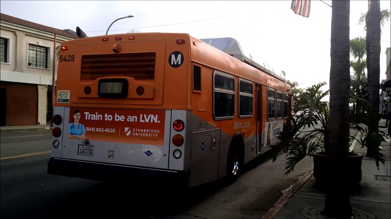Los Angeles County Metropolitan Transportation Authority 2001 New Flyer C40LF 