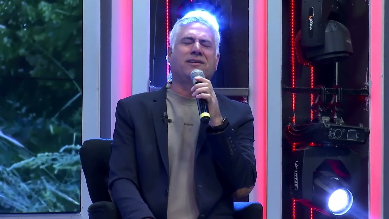 Mehmet Ekici - Vay Gözünü Sevdiğimin Dünyası