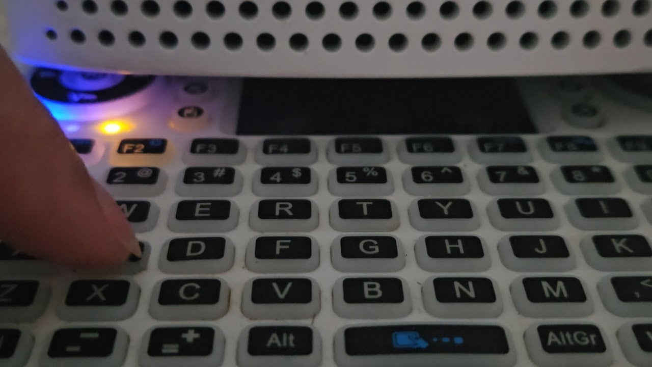 Asmr - digitando nomes🫶🏼✨️ #asmr #asmrsounds #asmrvideo #triggersforsleep #relaxing #mouthsounds 