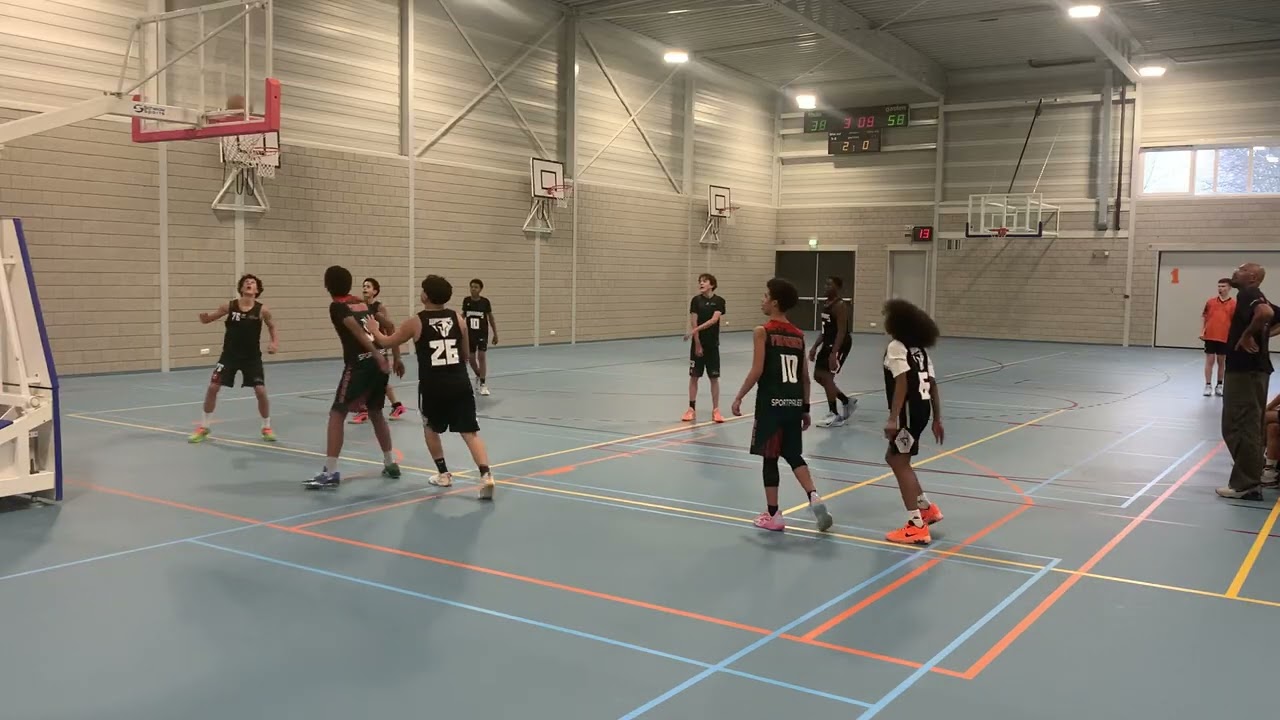 Warriors VS Pioneers 2de helft