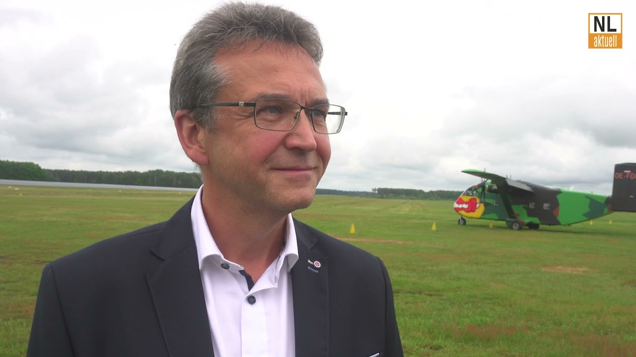 Neuhausen | Spatenstich für Ausbau des Verkehrslandeplatzes Cottbus Neuhausen