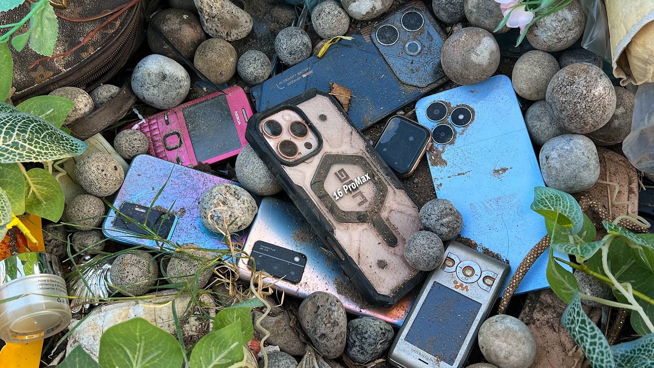 🥰Oops! Lucky!! it is iPhone 16 Pro Max & orther Phone at the Landfill