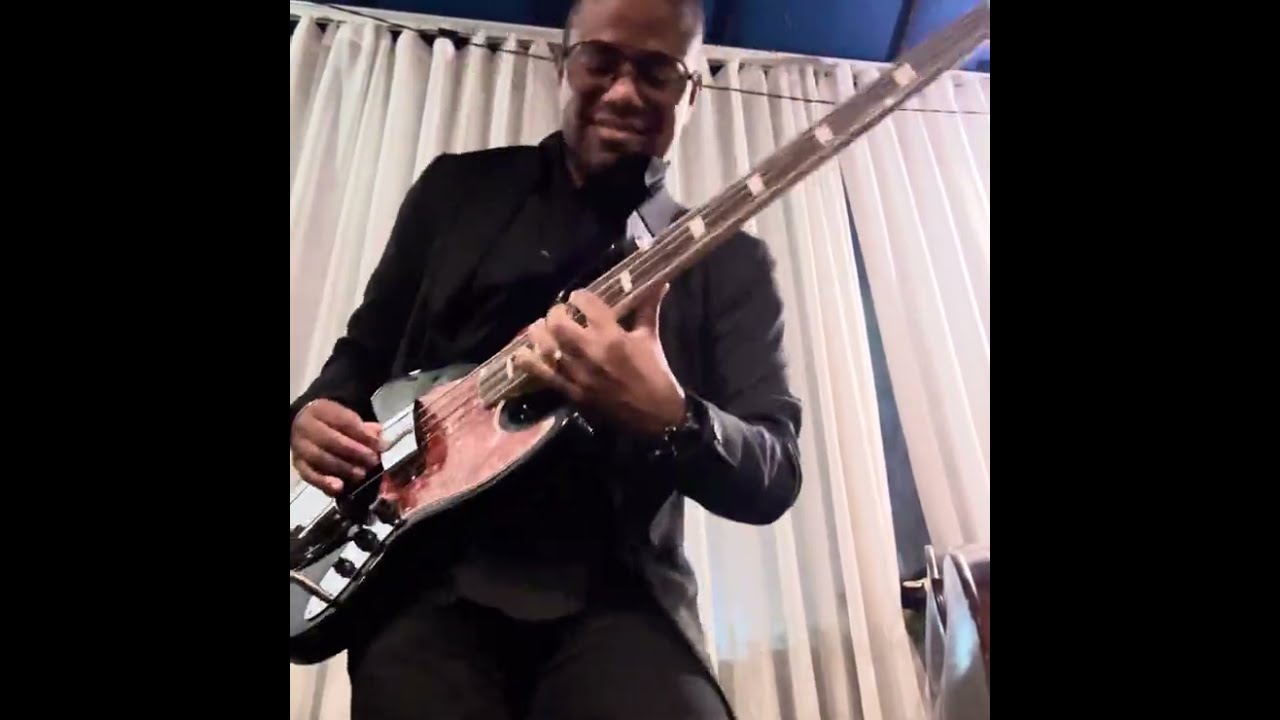 BASS PERFORMANCE - SOLO