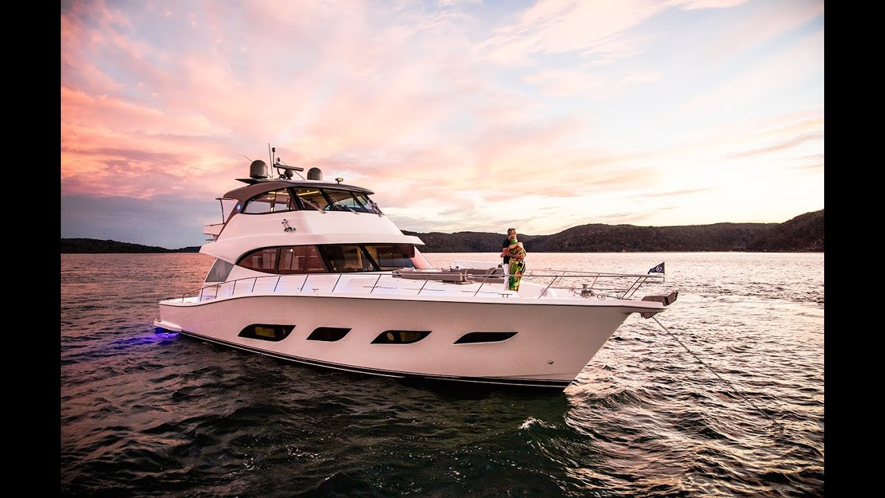 Riviera 68 Sports Motor Yacht