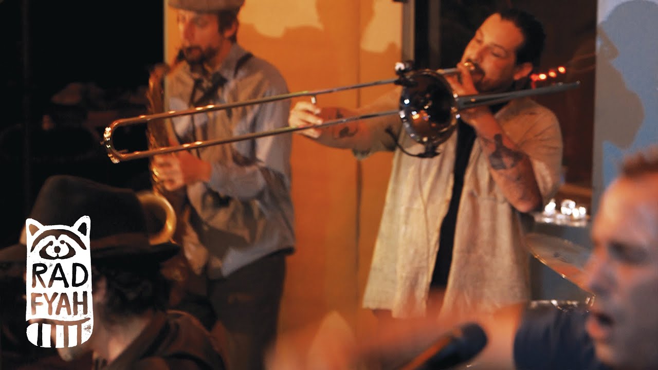 Los ✩ Yukas - Huella triste - Rad Fyah Studio (on the road) Live Session