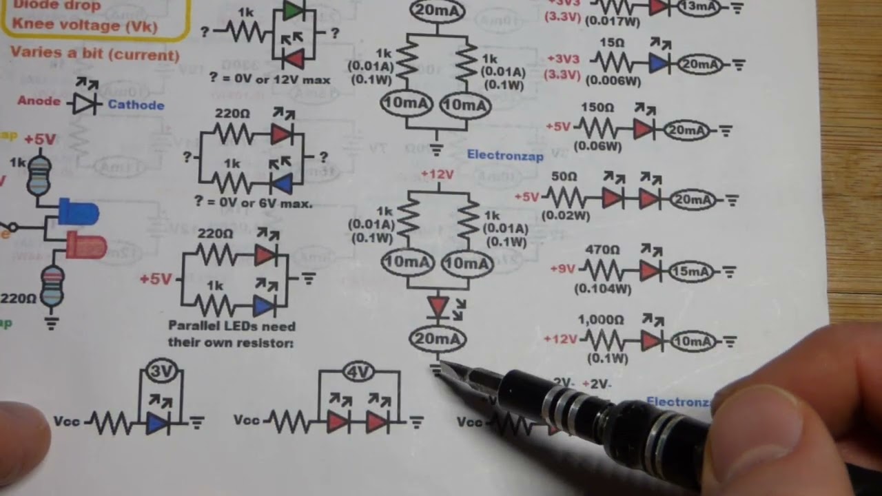 Красный светодиод 12 В и параллельно соединенные резисторы для увеличения тока до 10 В на двух ре...