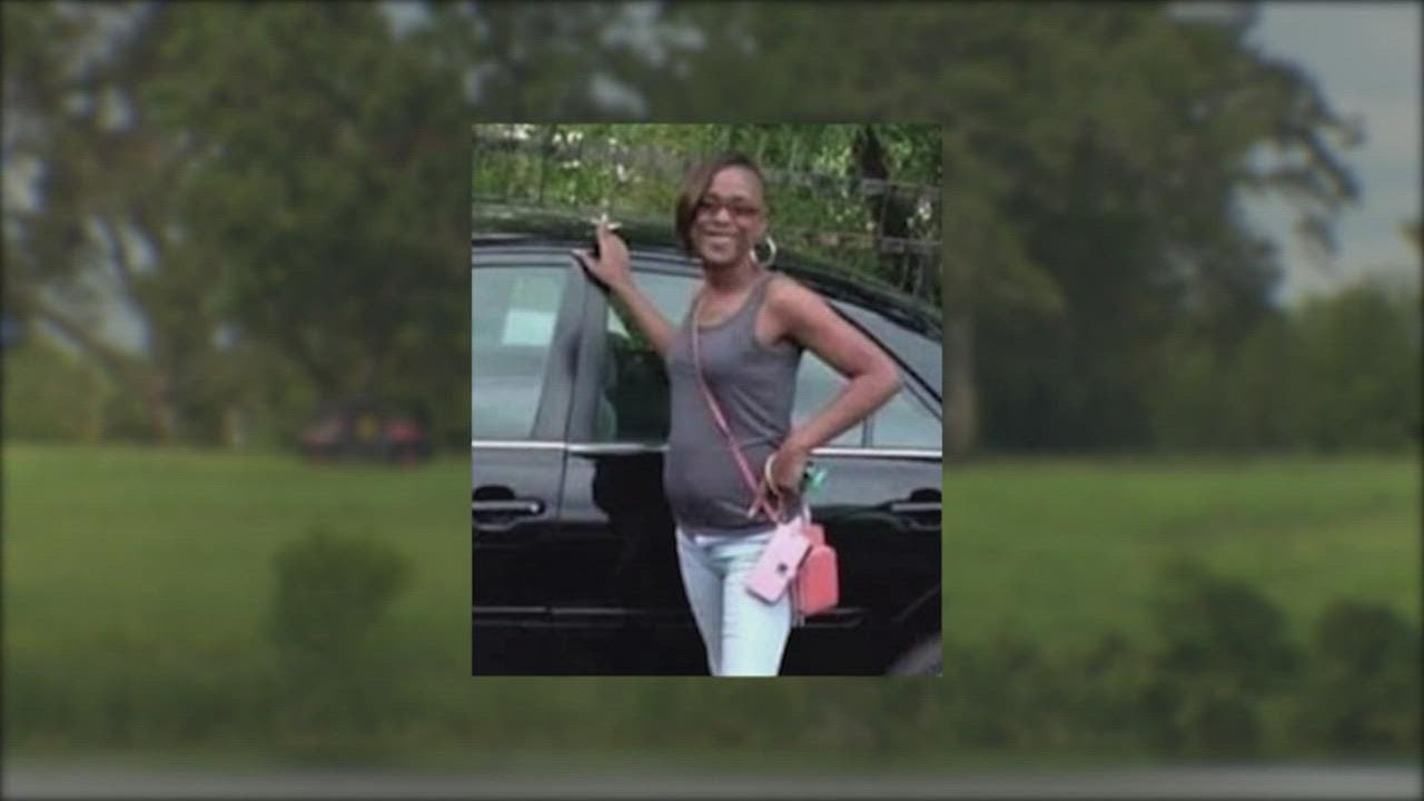 Texas EquuSearch searching Missouri City park for Ashley Guillory,  missing mother of 3